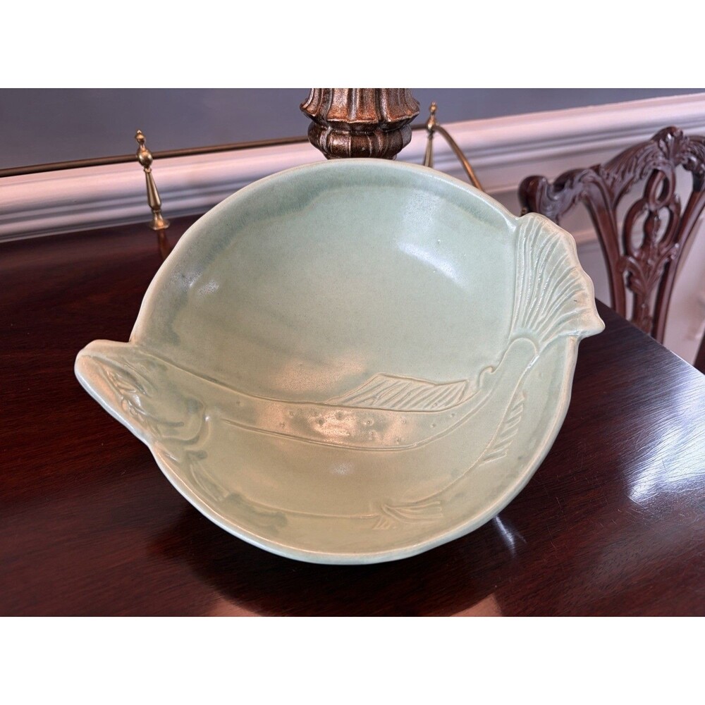 Vintage Art Pottery Hand Carved Fish Celadon Green Glaze Bowl Signed Neher